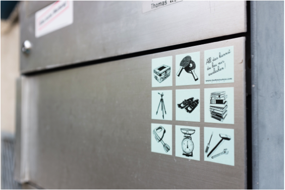 Pumpipumpe: Aufkleber am Briefkasten